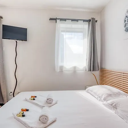 Apartment Confluence - Duplex Au Calme Avec Parking Prive En Option Lyon