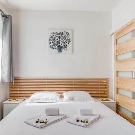 Confluence - Duplex Au Calme Avec Parking Prive En Option * Lyon