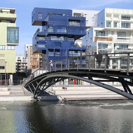 Confluence - Duplex Au Calme Avec Parking Prive En Option * Lyon